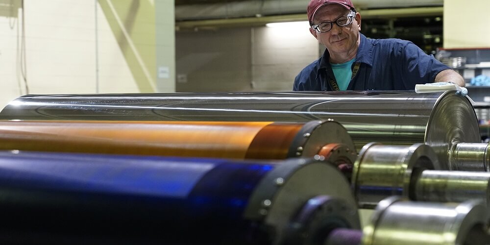 What type of ink is used in gravure printing?